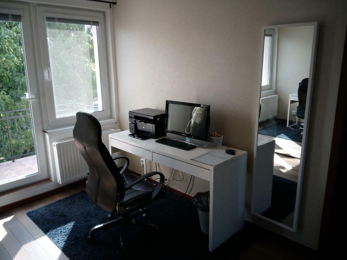 Topoľčany Walnut Apartment With Sauna And Pond מראה חיצוני תמונה